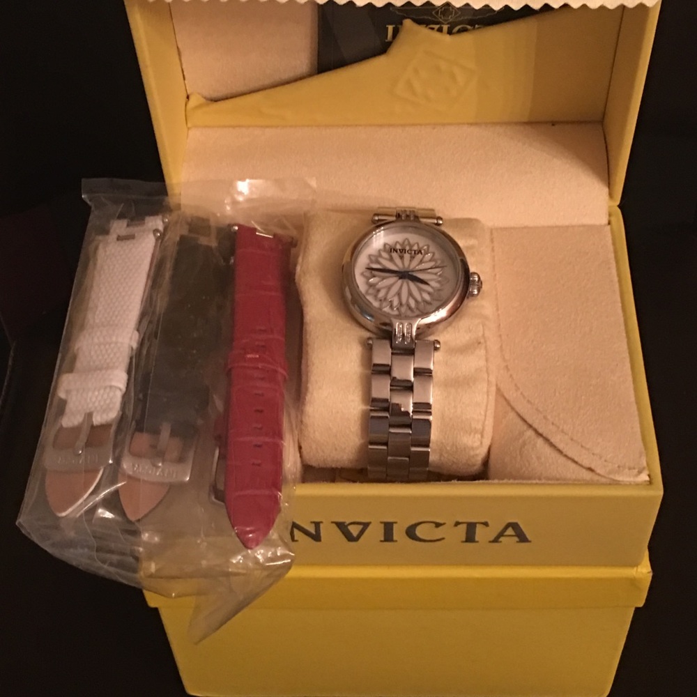 Invicta Women’s Lotus Infinity Bracelet Watch - Picture 5 of 7